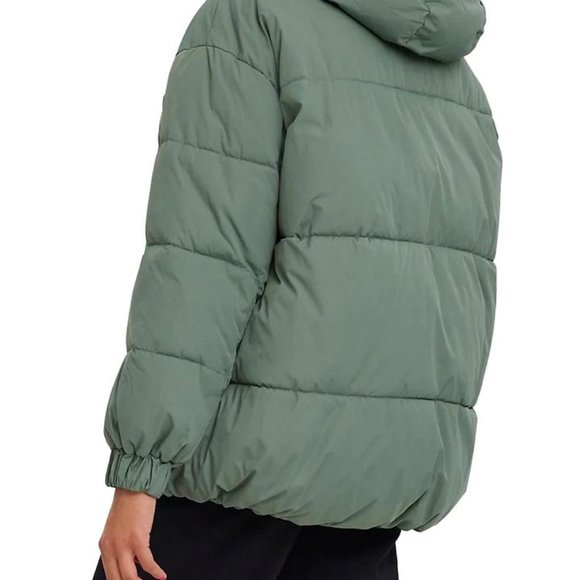 Women's Small Padded Puffer Jacket - Picture 3 of 6